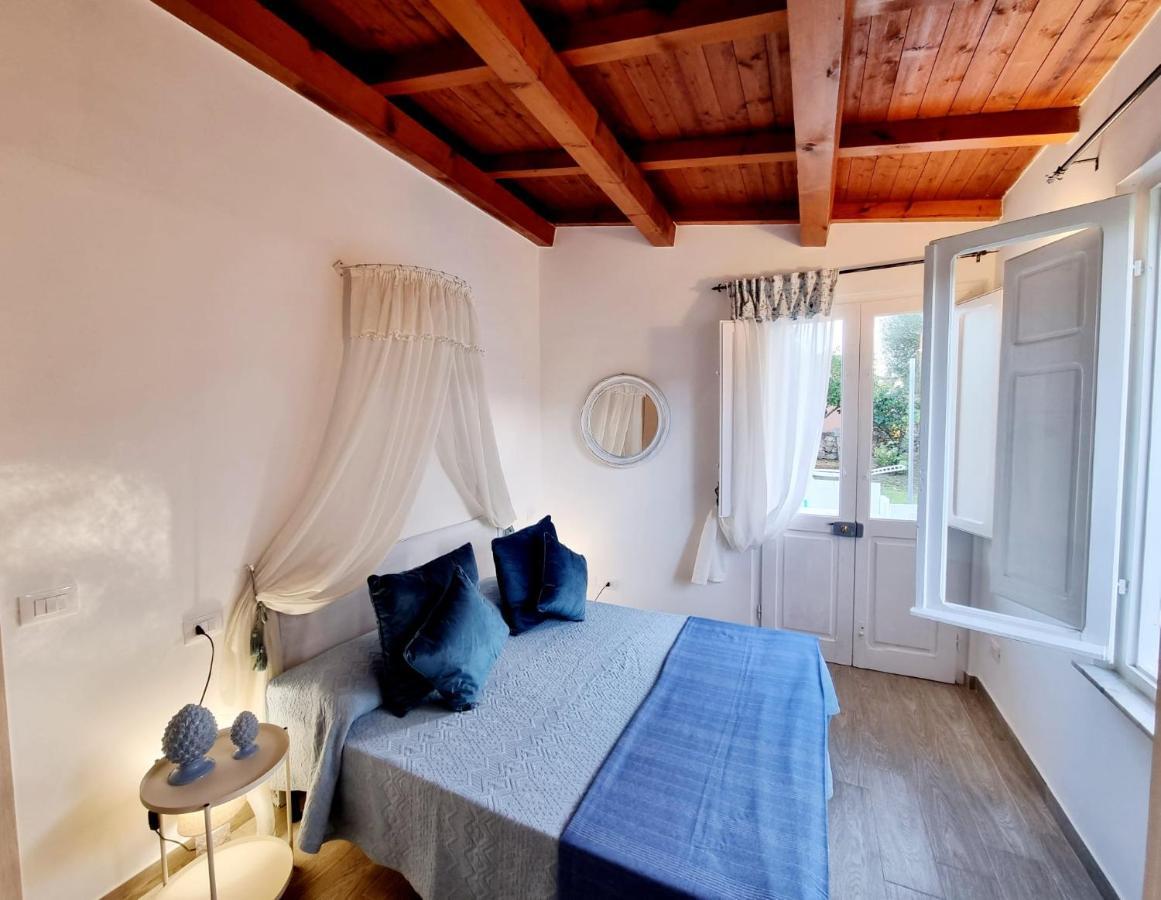 Apartament Stazzo San Teodoro Piscina Condivisa Zewnętrze zdjęcie